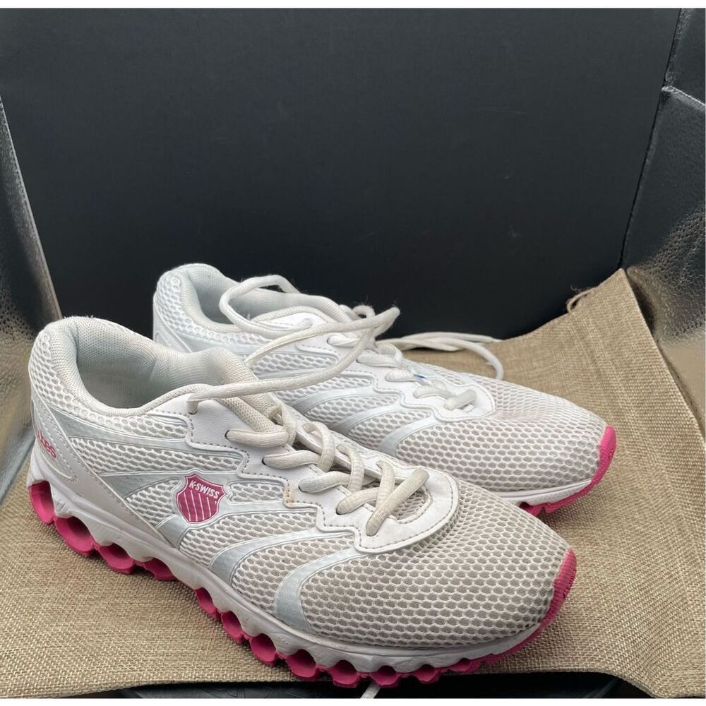 K-Swiss TUBES 200 Athletic Shoes Women’s Sz 6.5 White Pink Trendy Sport Sneaker